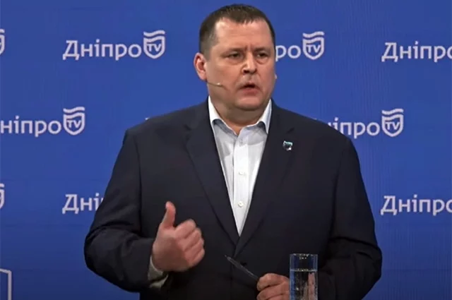 Внесенного в России в списки террористов и экстремистов политика поймали на коррупции.