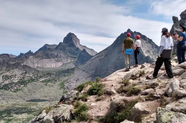 Красноярские Ергаки — одна из топовых локаций и у туристов, и у местных жителей