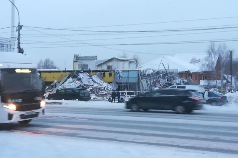 Движение на этом участке дороги восстановлено.