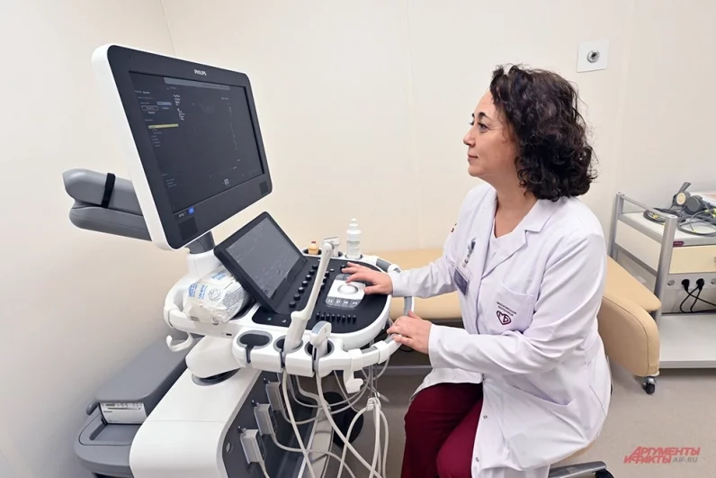 Корпус оснастили по последнему слову техники, в том числе и аппаратурой для выхаживания недоношенных детей.