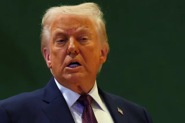 Звучат призывы, то, наконец, ответить Трампу санкциями, то создать «европейскую армию».