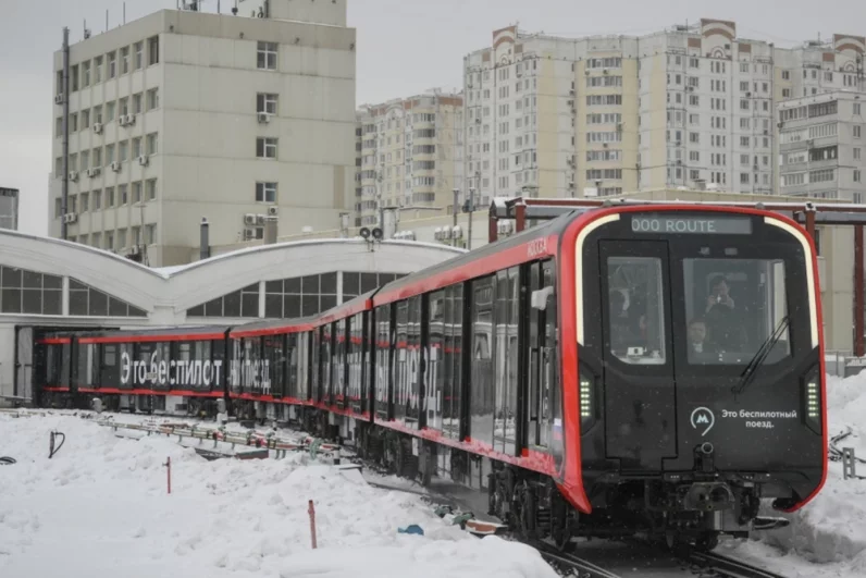 К 2030 году все поезда на Большой кольцевой линии должны стать беспилотными.