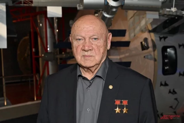 Владимир Джанибеков рассказал о самых запомнившихся моментах, которые пережил в космосе.