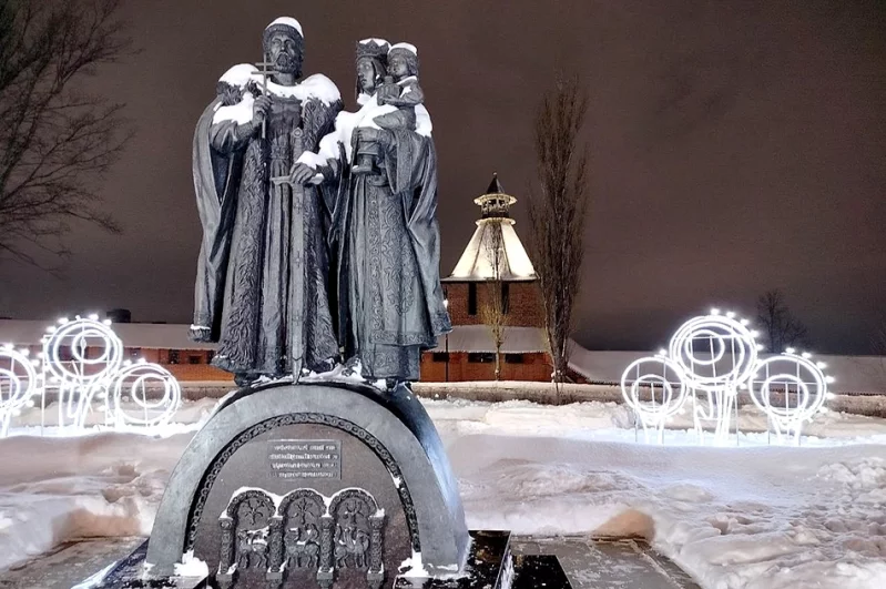 По вечерам стужа особенно злая.