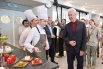 Сергей Собянин побеседовал со студентами, проходящими практику в ресторане.