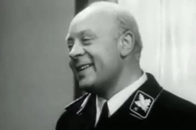 Роль Генриха Мюллера сыграна Леонидом Броневым блестяще