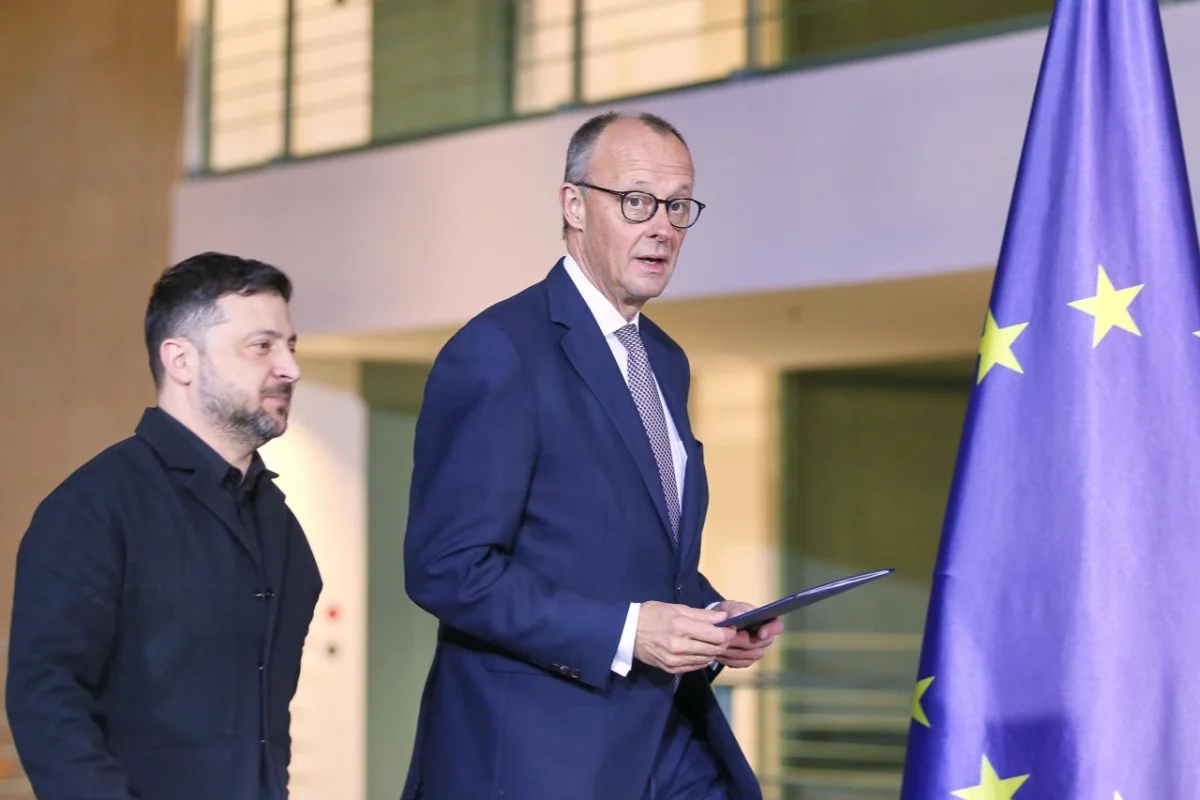 Bild: подозреваемая в шпионаже россиянка не угрожала Мерцу и Зеленскому