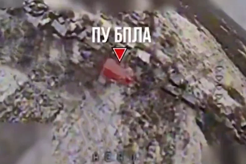 Операторы БПЛА войск беспилотных систем поразили пункты временной дисклокации ВСУ и управления БПЛА.