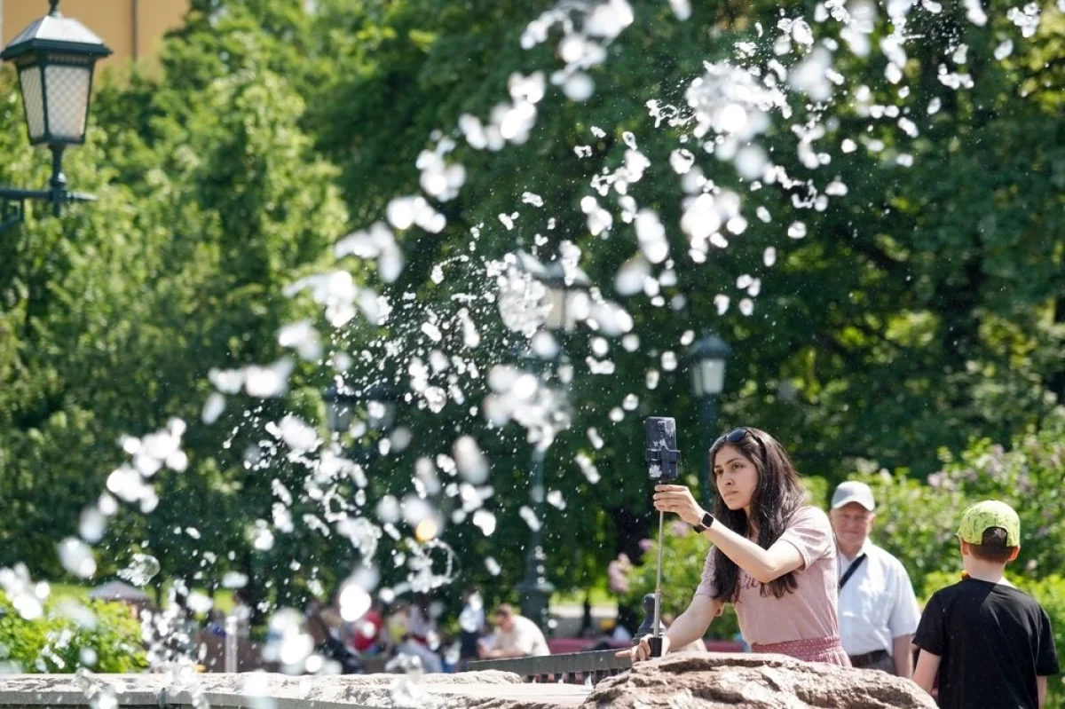 До тропической жары. Первый прогноз на майские праздники в Москве