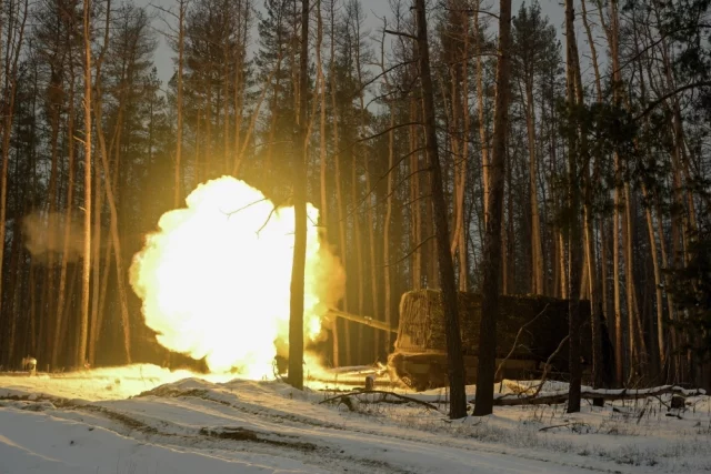 Продвижение ВС РФ с «волчанского выступа», по оценкам экспертов, не будет носить характер крупного наступления широким фронтом. Речь идет о серии ударов по нескольким направлениям.