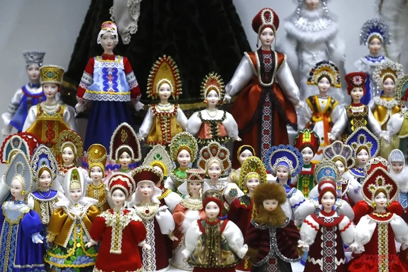 В Гостином дворе работает VI Художественно-промышленная выставка-форум «Уникальная Россия». Здесь собрались более 4 тысяч участников из 77 регионов России.