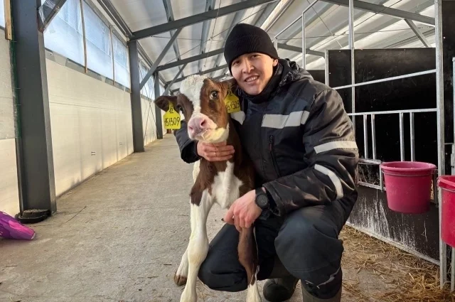 Большую часть своей жизни Жанат проводит на ферме