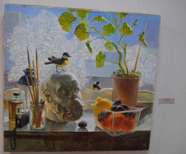 Именно так в видении художницы выглядят те самые узоры на окне. 