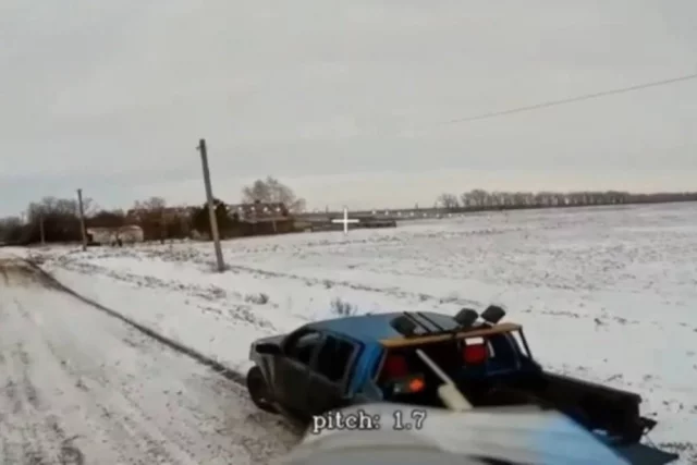 Российские FPV-дроны нещадно бьют технику ВСУ.