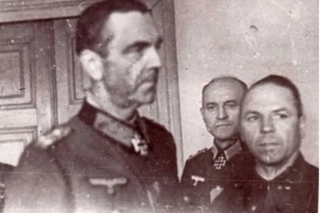 Генерал Ласкин крайний справа.