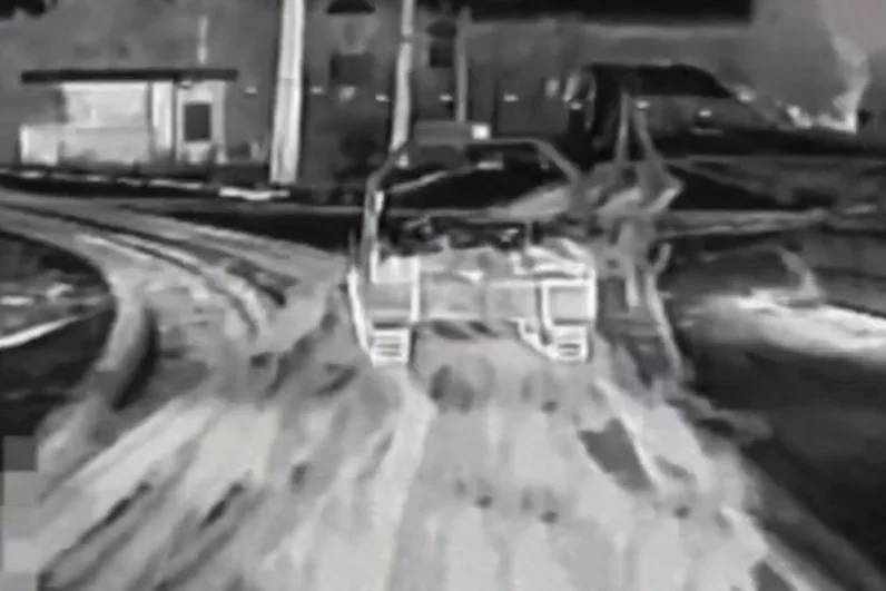 Военнослужащие Южной группировки войск ликвидировали бронеавтомобиль HMMWV противника.