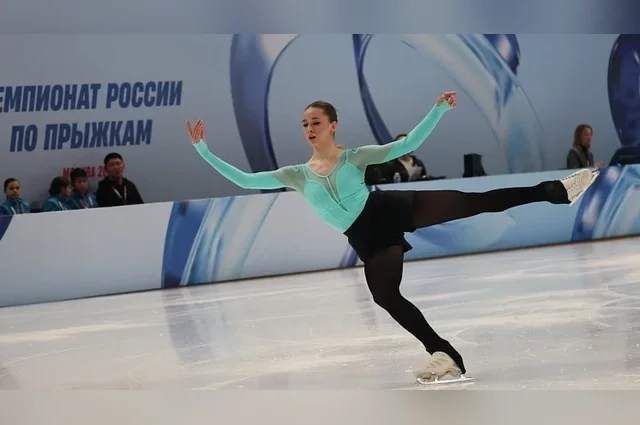 Её выступление на чемпионате России по прыжкам стало главным событием турнира, продемонстрировав и мощный потенциал, и понятные после долгой паузы трудности.