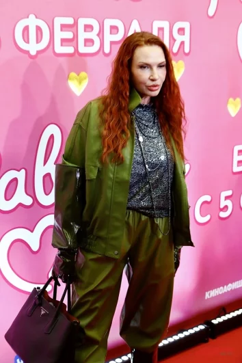 Эвелина Бледанс.