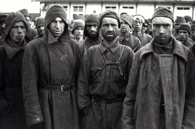 Советские военнопленные в концлагере Маутхаузен.
