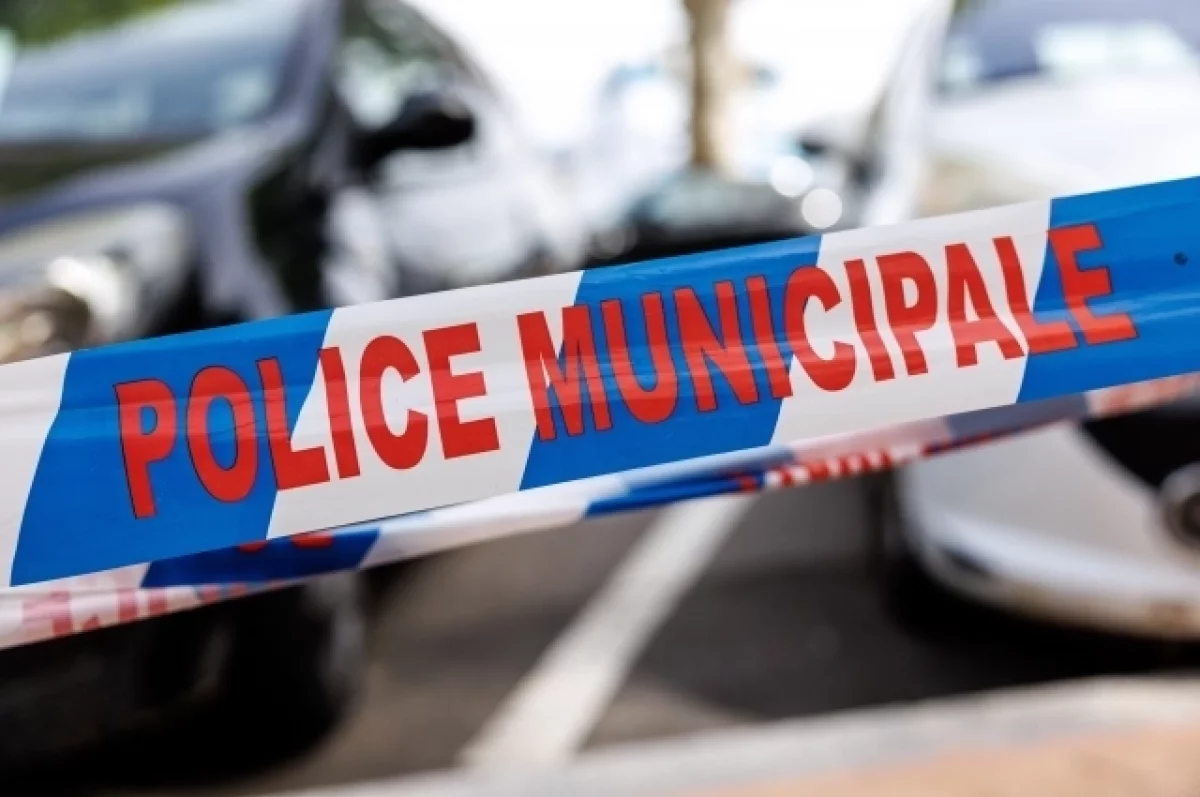 Во Франции ученик колледжа напал на преподавателя с ножом