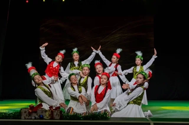 В репертуаре коллектива - номера о казахских обрядах и социально значимые работы