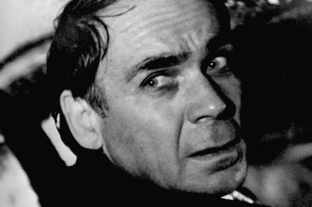 Владимир Заманский в роли Люберецкого в художественном фильме режиссера Юрия Кары «Завтра была война». 1987 г.