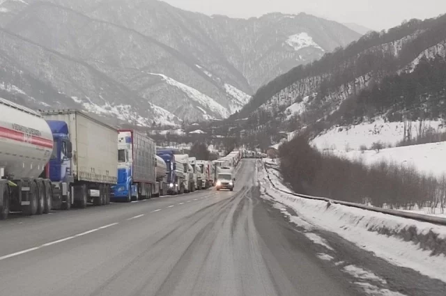 Выезд из России в Грузию закрыли со 2 февраля. 