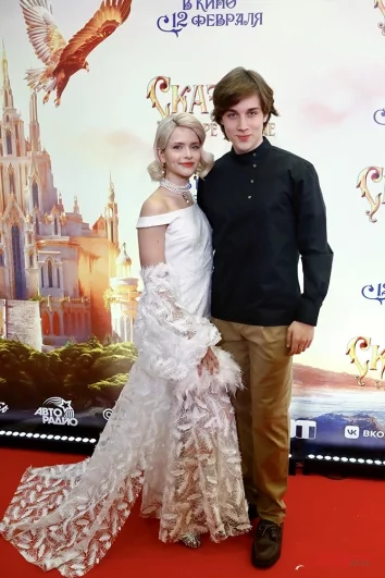 Актеры Алиса Кот и Алексей Онежен на премьере фильма «Сказка о царе Салтане».