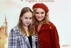 Маруся Лёвкина (справа) и ее дочь Ника Лёвкина на премьере фильма «Сказка о царе Салтане».