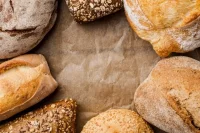 Для военных изготовили сухари из хлеба. 