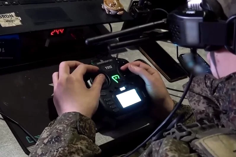 Противник укрылся в одном из блиндажей, где был размещен пункт управления подразделением ВСУ.