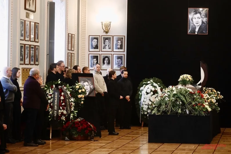 Церемония прощания с  актрисой Ольгой Чиповской в Театре имени Евгения Вахтангова.