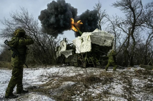 Российская армия в маневренных боях продвигается под Купянском. 