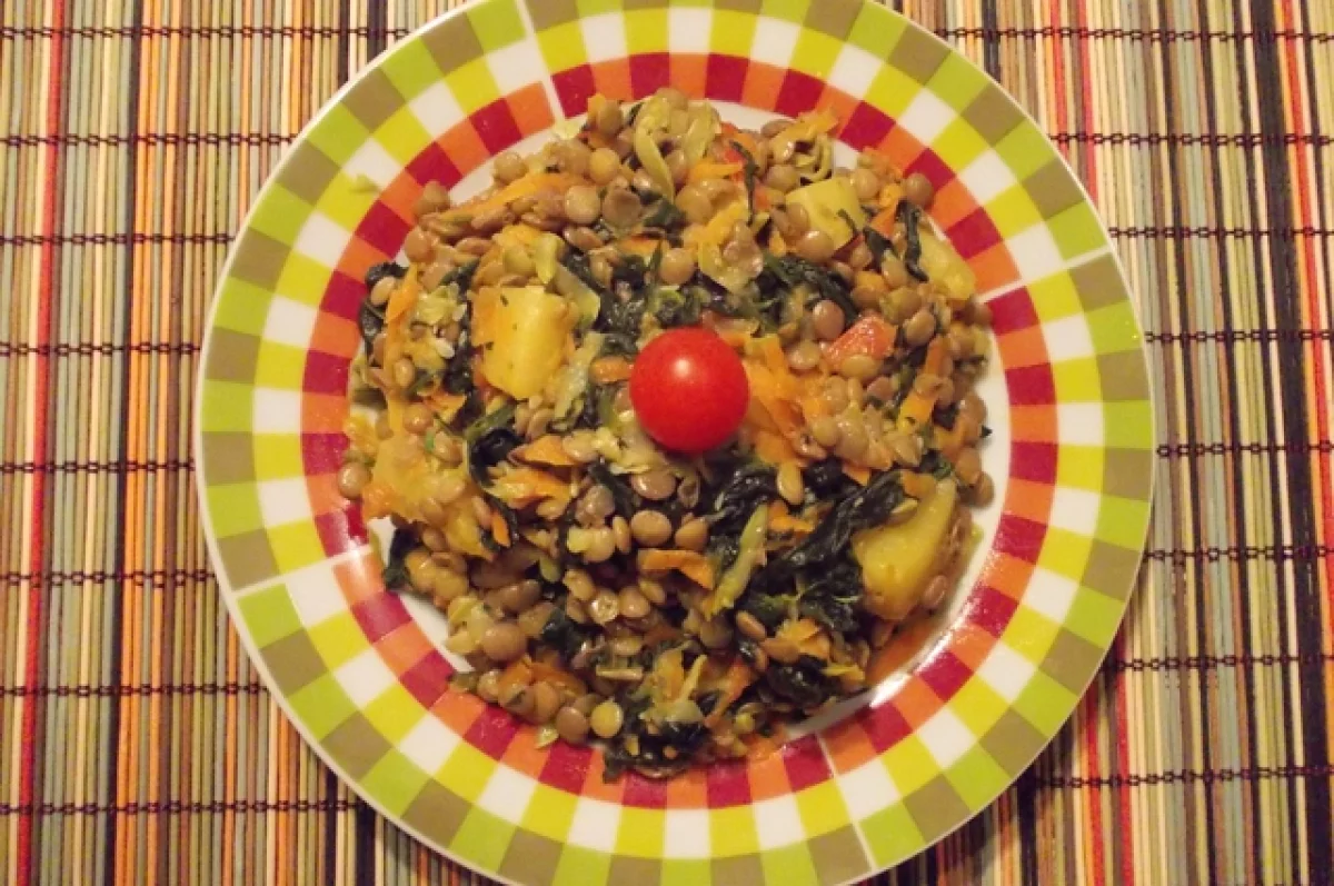 В Роспотребнадзоре рассказали, кому опасно есть чечевицу