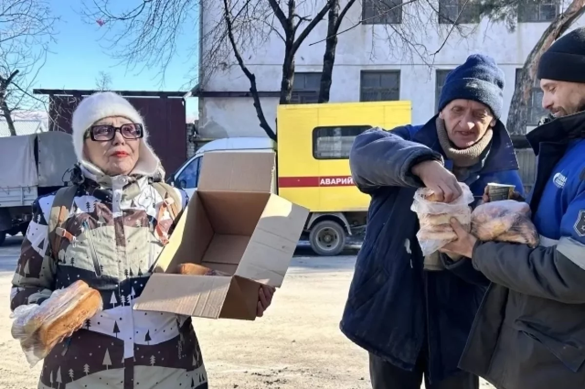 Кисловодчанка напекла пирожков усиленно работающим аварийщикам Теплоэнерго