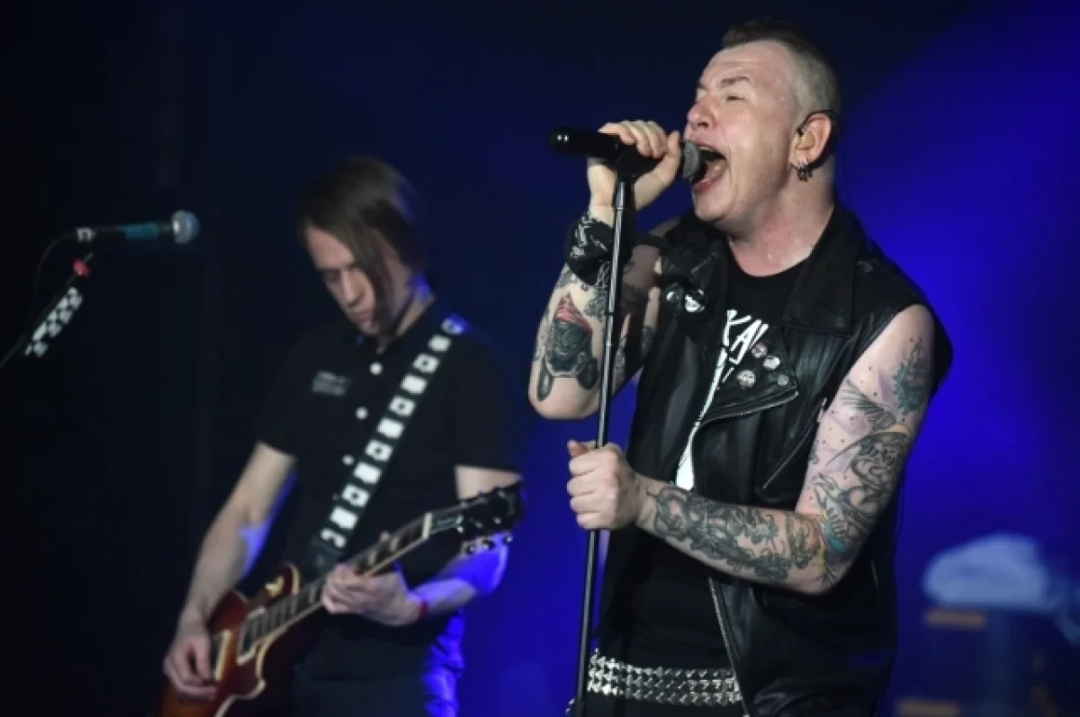 Экс-вокалист Тараканов! Спирин оставил в РФ многотысячные долги