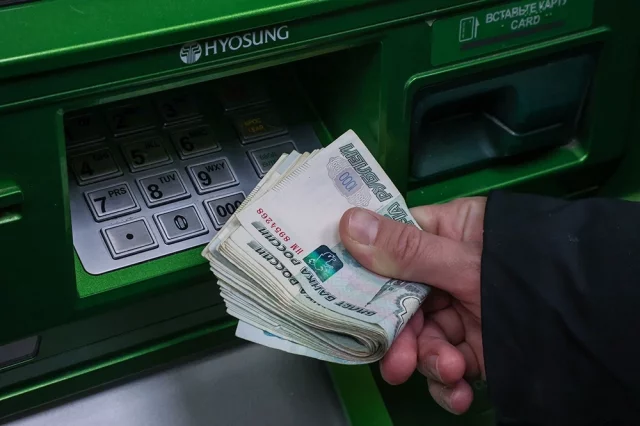 Сохранение ключевой ставки на короткое время укрепит рубль, снижение создаст обратный эффект