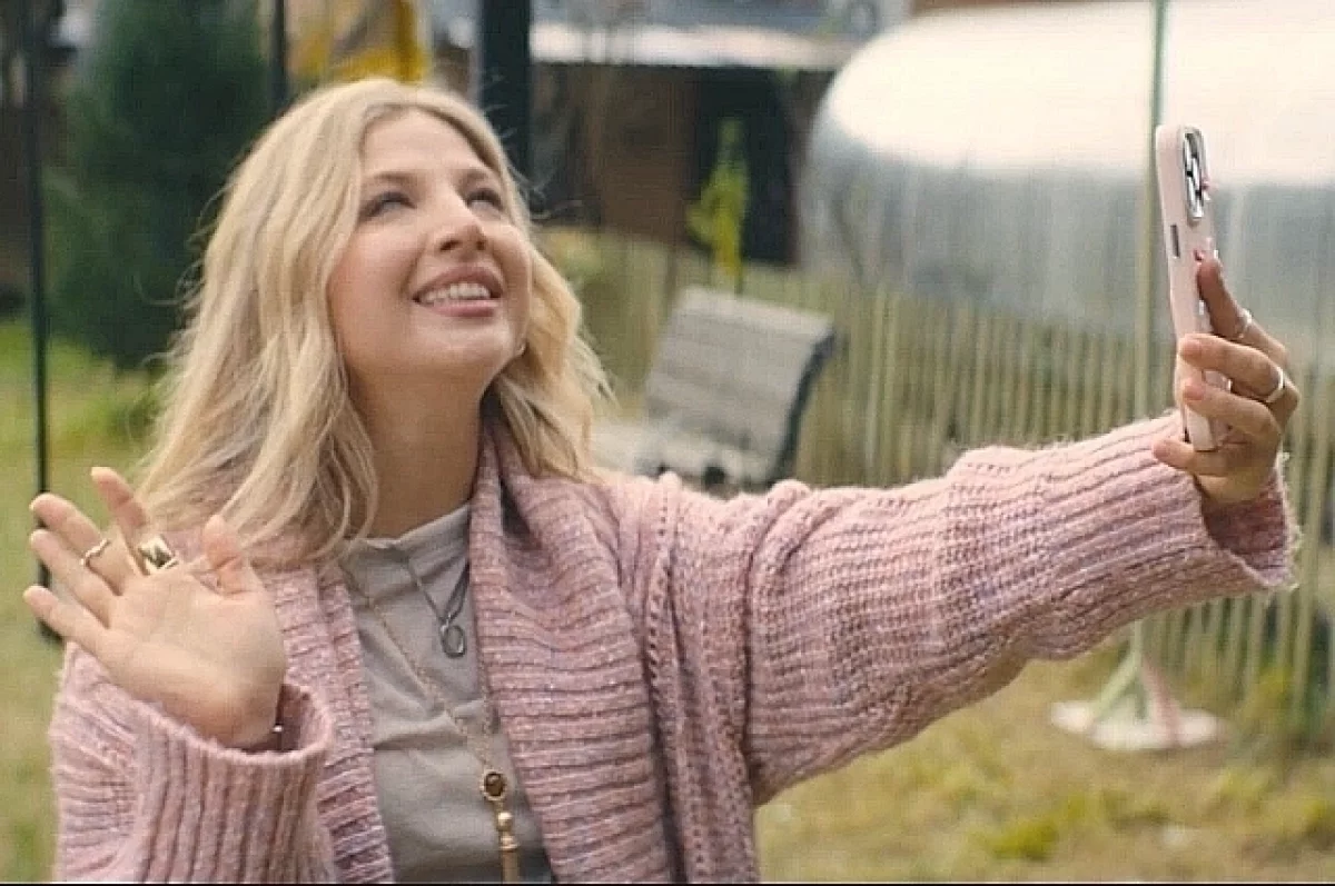 Блогер из Волгограда Аня Покров снимается в семейной комедии «Дед Фомич»