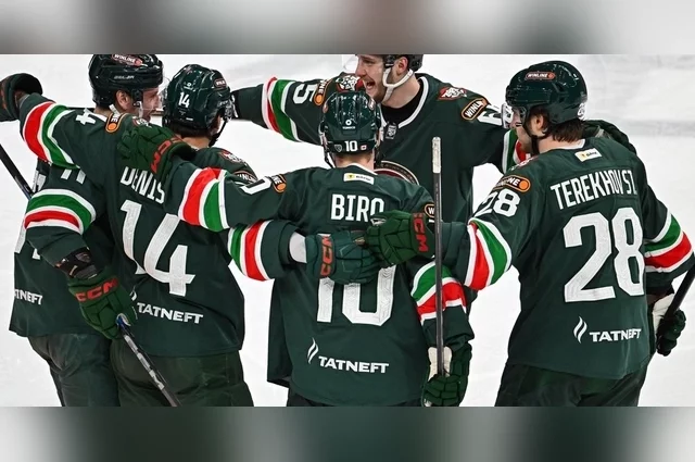 Хоккеисты «Ак Барса» разъехались по домам, тренерский штаб разбирал ошибки прошедших матчей, а судьба команды решалась за полторы тысячи километров от столицы Татарстана.