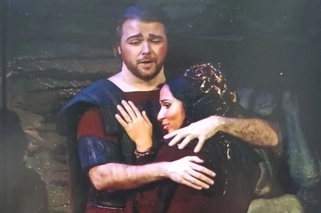 Аида (Светлана Касьян) и Радамес (Иван Гынгазов). 