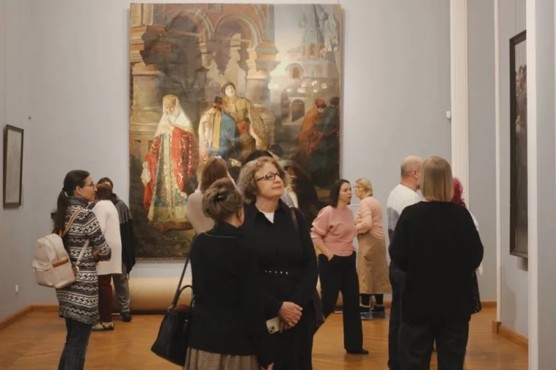 В Саратове открылась выставка «Большое искусство».