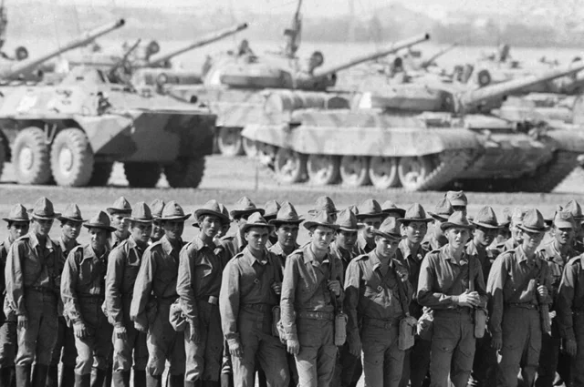 Советские солдаты в Афганистане.