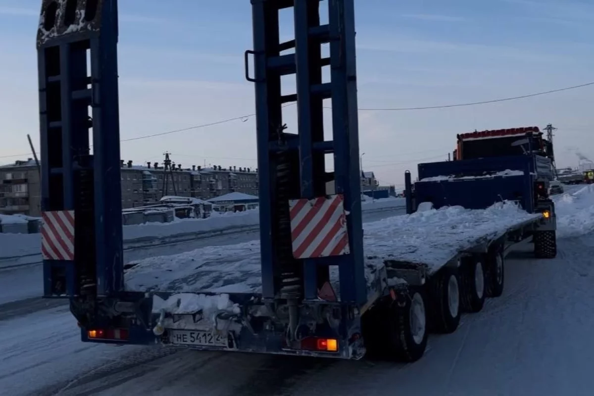 На Таймыре под колесами грузовика погибла 15-летняя девочка