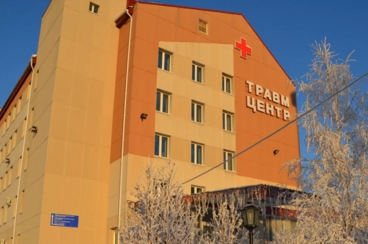 В Югре в больницы обратились трое детей, пострадавших из-за схода снега