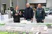 В понедельник, 16 февраля, мэр Москвы Сергей Собянин осмотрел ход строительства новых заводов по производству аккумуляторов в Красной Пахре. Кроме него на стройплощадку приехали министр РФ по делам гражданской обороны, чрезвычайным ситуациям и ликвидации последствий стихийных бедствий Александр Куренков и генеральный директор госкорпорации «Росатом» Алексей Лихачёв.