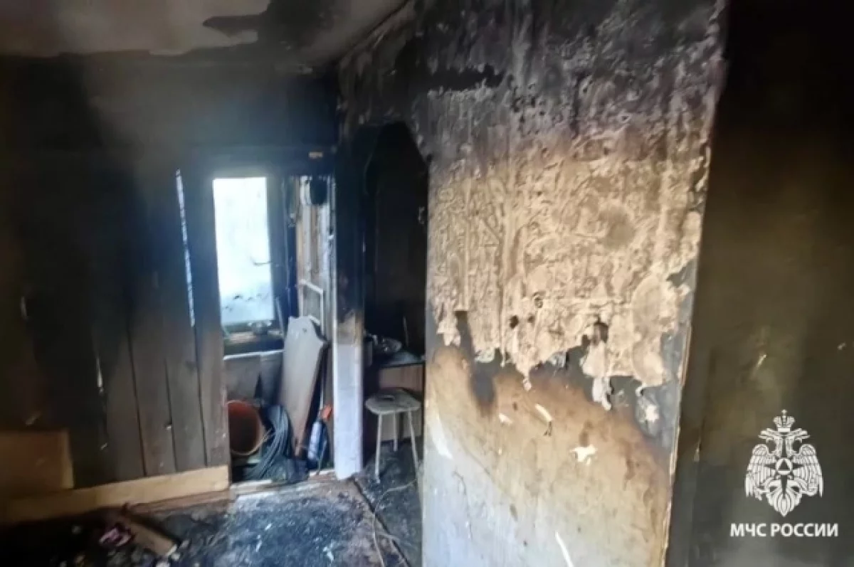 Смартфон на зарядке сжёг квартиру в Биробиджане