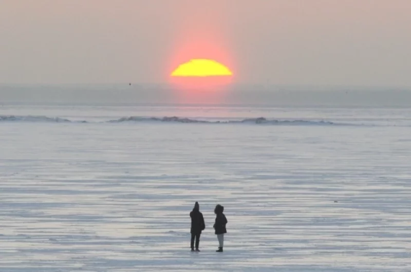 Замерзший залив очень красив.