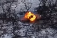 Российские штурмовики выбивают противника из «опорников», закрепляются в них, а затем опять совершают «прыжок» вперёд.