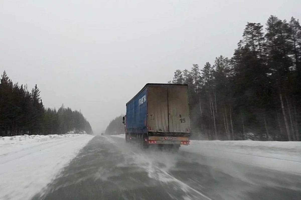 Движение автобусов из-за непогоды ограничили на трассах Красноярского края