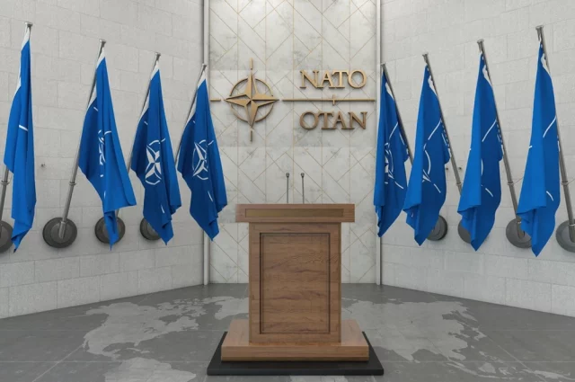 США хотят превратить НАТО в закрытый клуб и ограничить глобальное влияние объединения.
